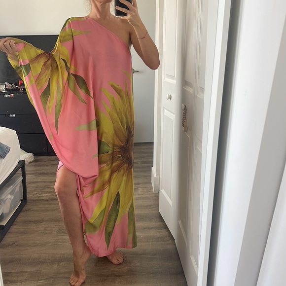 Ramona La Rue Satin asymmetrical one shoulder Kaftan - Picture 1 of 8
